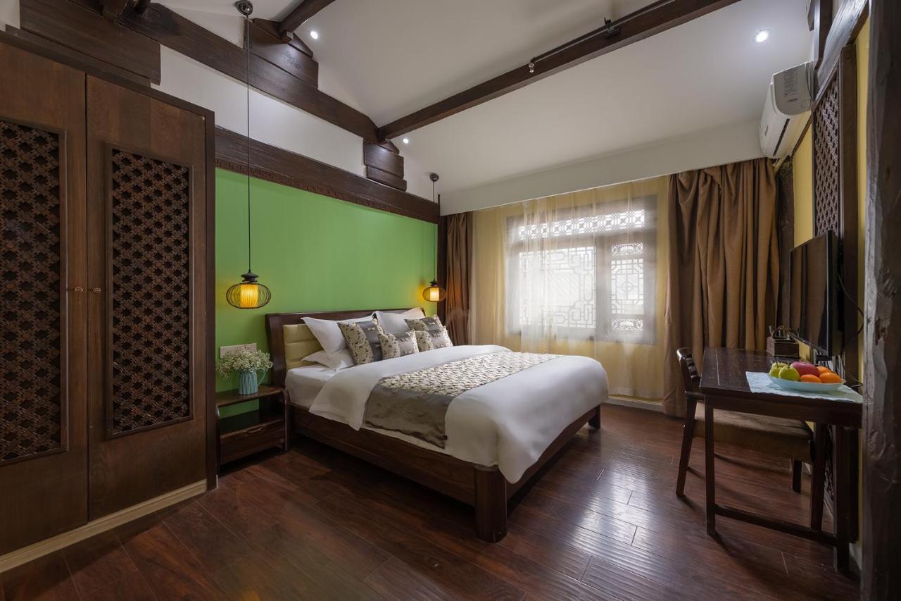 Lijiang Gui Yuan Tian Ju Guesthouse Extérieur photo